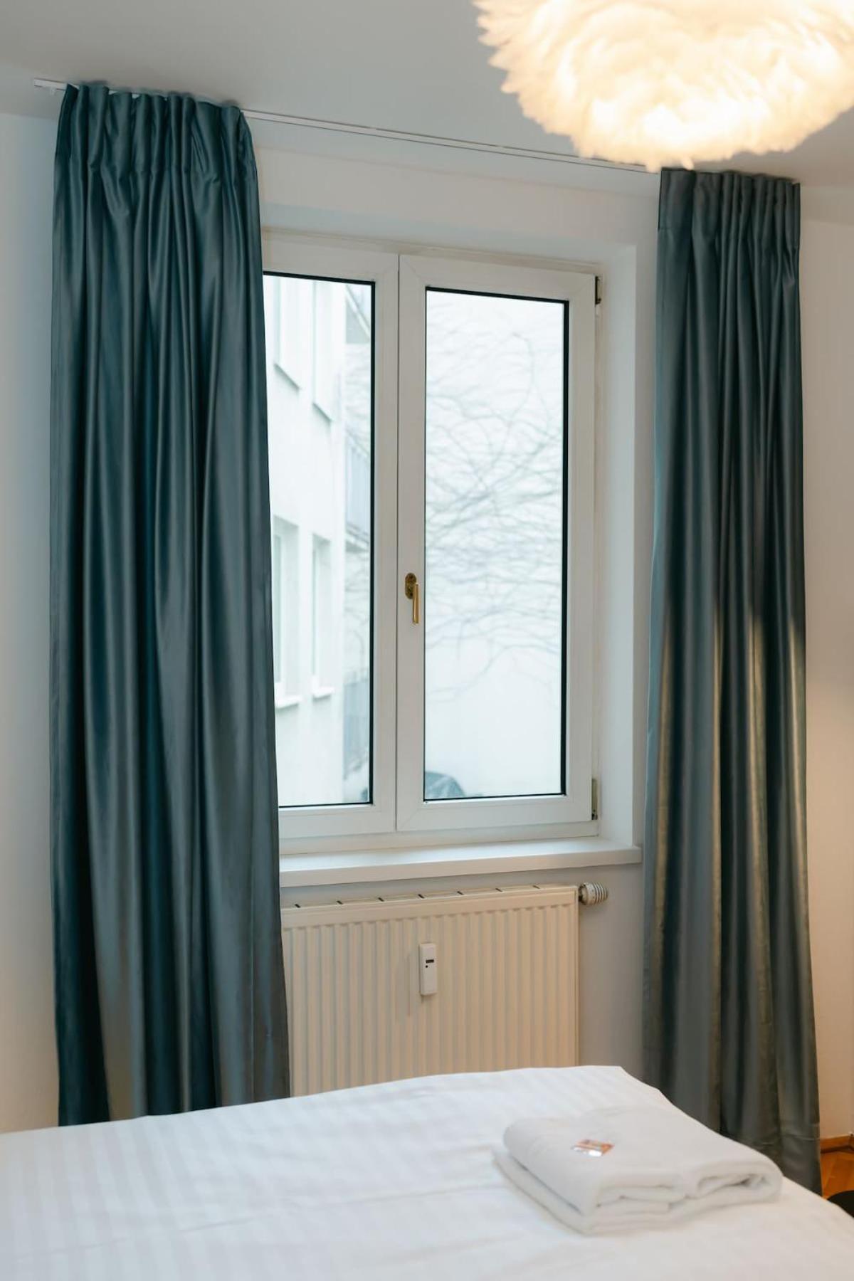 Cozy Corner Perfect For 4 To 6 Hip Area And Parking * Vienne