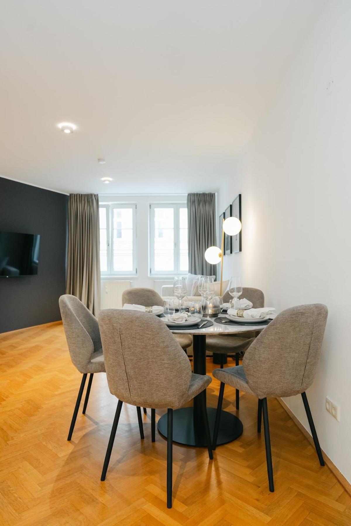 Cozy Corner Perfect For 4 To 6 Hip Area And Parking Appartement *